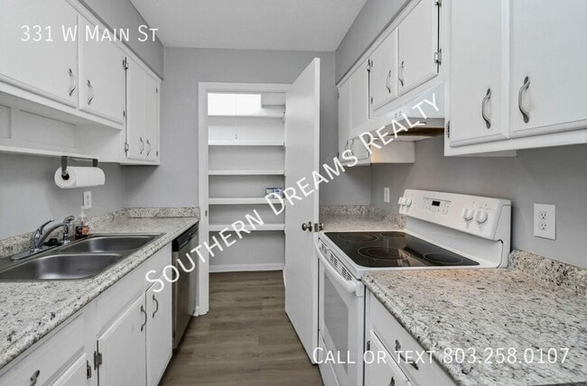 Photo - 331 W Main St