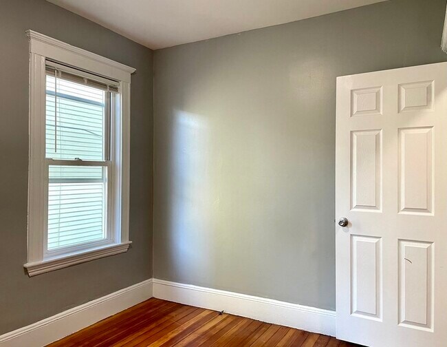 Photo - 29 W Tremlett St Unit 1