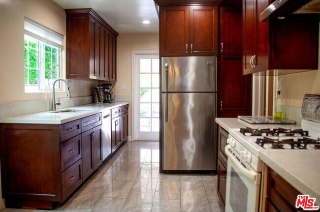 Photo - 12455 Cumpston St