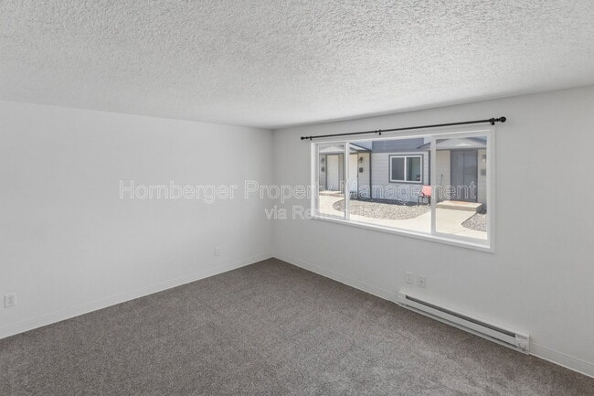 Photo - 2011 E Desmet Ave