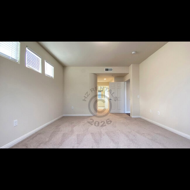 12140 Moorpark St