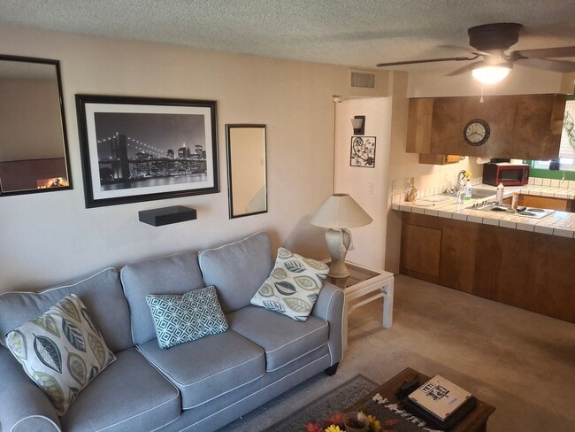 Photo - 276 Lake Havasu Ave Unidad C-14
