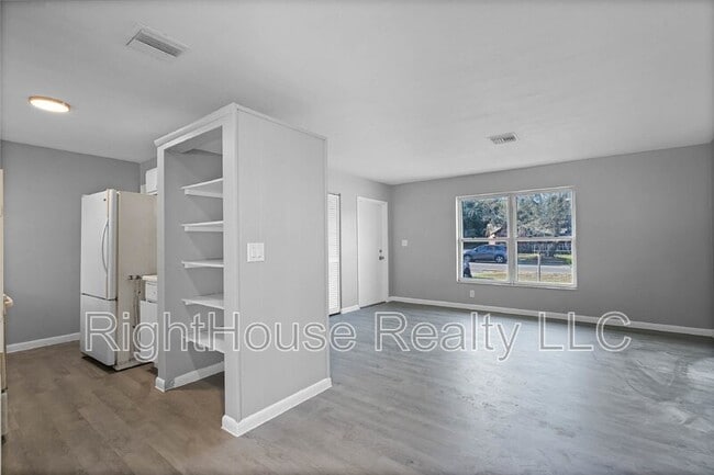 Photo - 1533 N Normandy Blvd