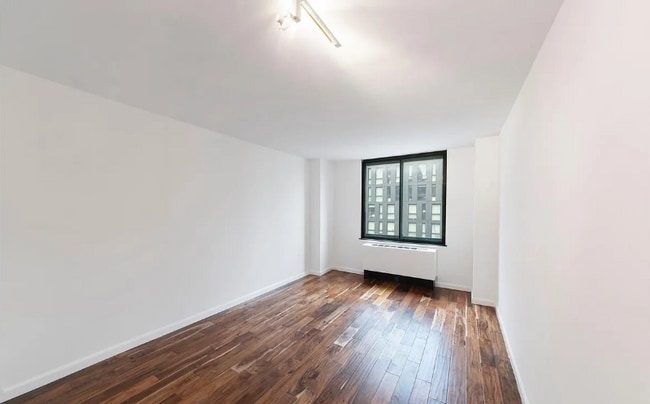 Photo - 275 Greenwich St Unidad 9J