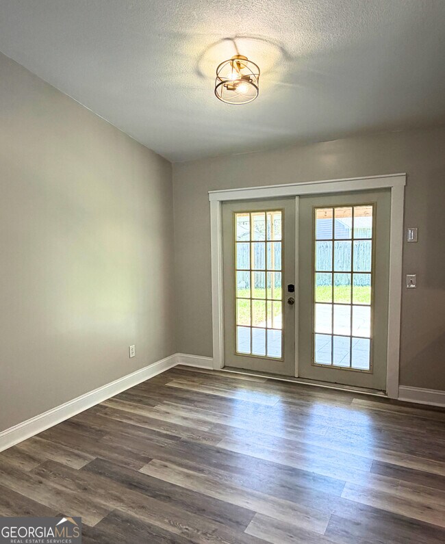 Photo - 102 Driftwood Ct