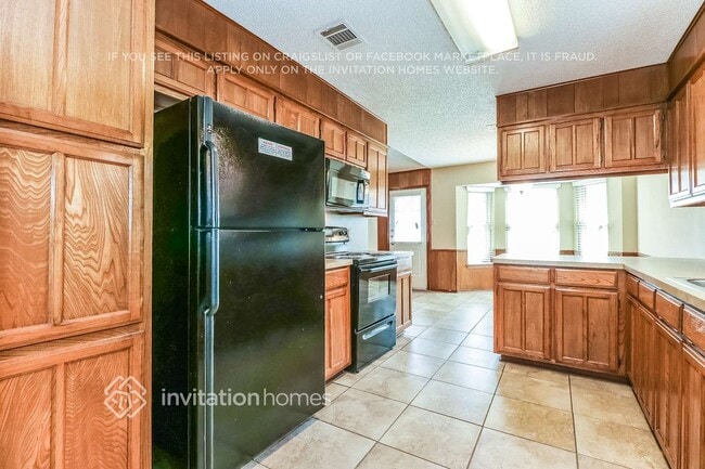 Photo - 6028 Birchhill Rd