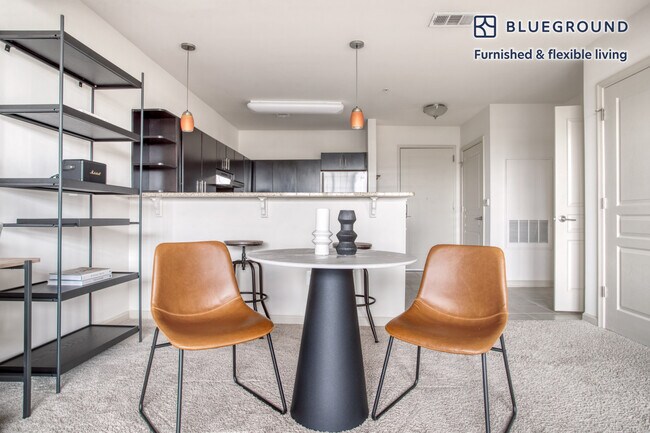 Photo - 925 N Garfield St Unidad FL4-ID490