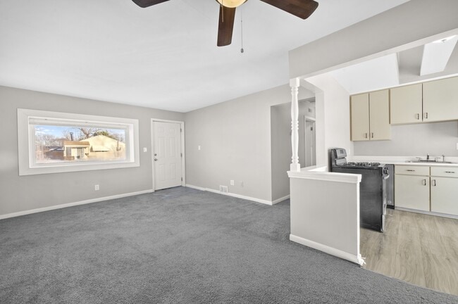 Photo - 25163 Wiseman St