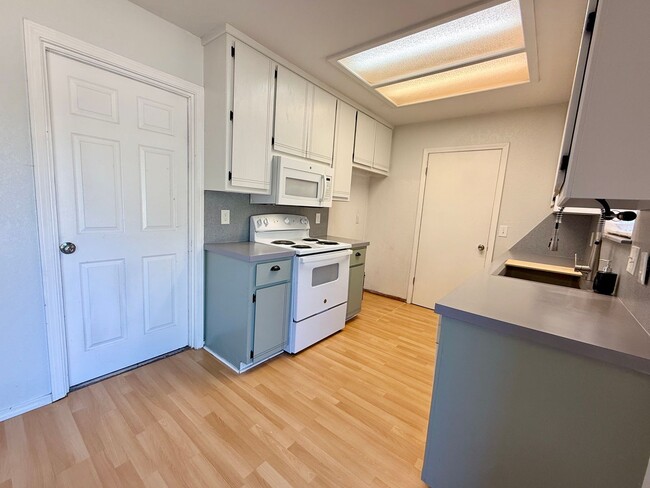Photo - 3608 Peregrine Dr