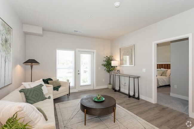 Eastman - 707SF - The Edison at Chapel Hills