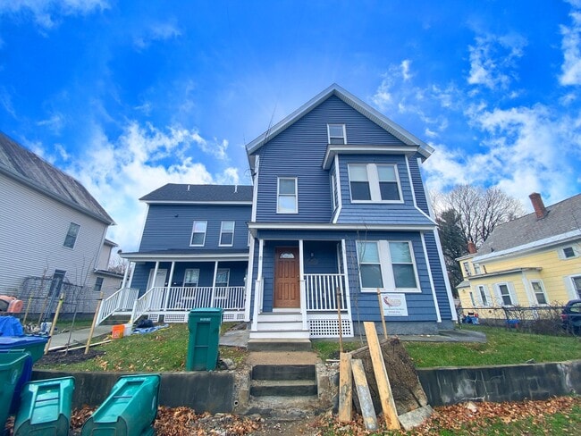 Building Photo - 62 Lincoln St Unit 2