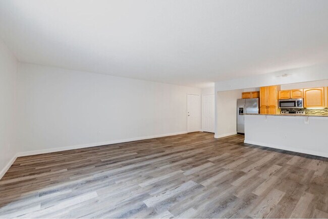 Photo - 715 20th St Unit 202
