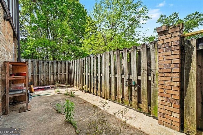 Photo - 2952 N Dekalb Dr Unit A