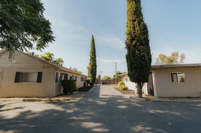 695-695 Vermont Ave Unidad 683 Vermont Avenue