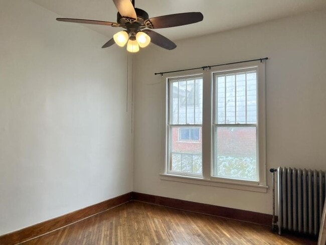 Photo - 605 W 3rd St