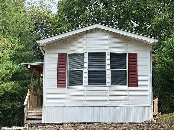 Photo - 19 Cool Waters Ln