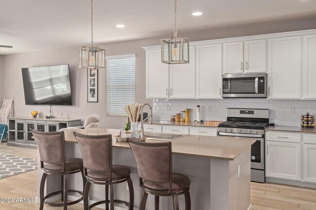 Photo - Beautiful San Tan Home