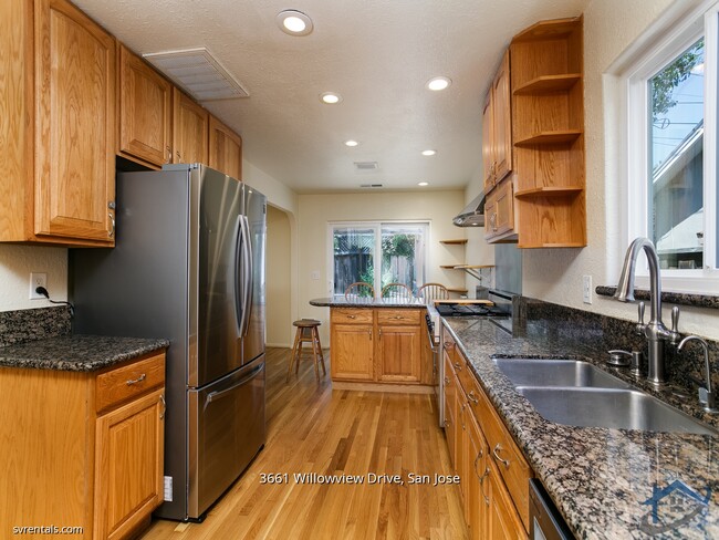 Photo - 3661 Willowview Dr