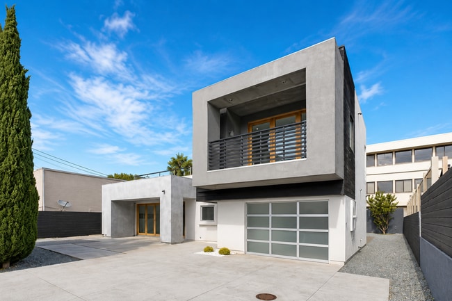 Building Photo - 7339 Fay Ave