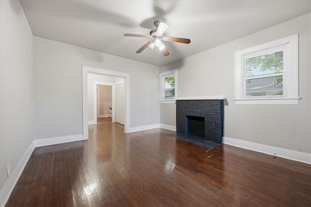 Photo - 711 Brown St