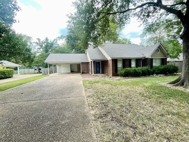 Building Photo - 3 Bedroom 2 Bathroom Home for Rent in the ...