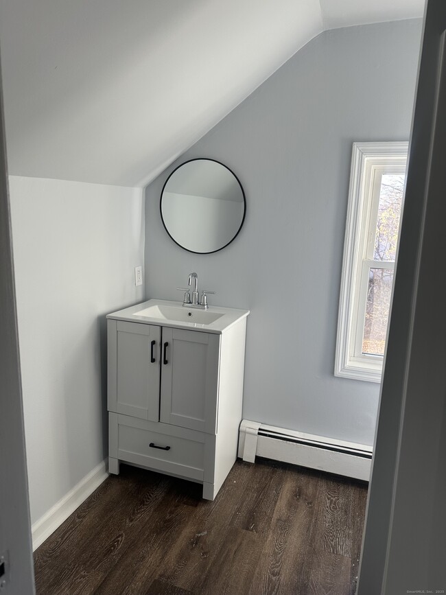 Photo - 75 Broad St Unit 2