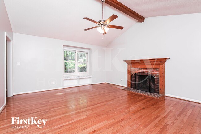Photo - 322 Amherst Creek Dr