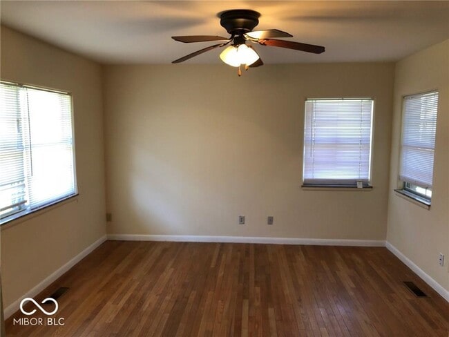 Photo - 105 Winding Way