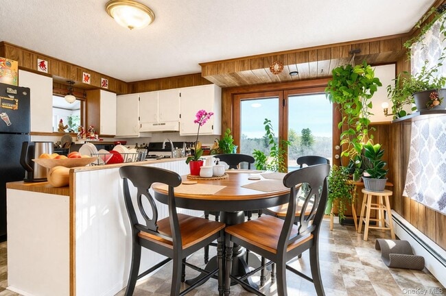 Photo - 185 Rock Ridge Ave