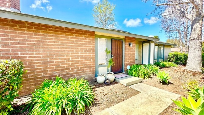 Building Photo - Beautifully Updated Single-story Condo in the Desirable and Peaceful Los Arbolitos No. 8 Communit...