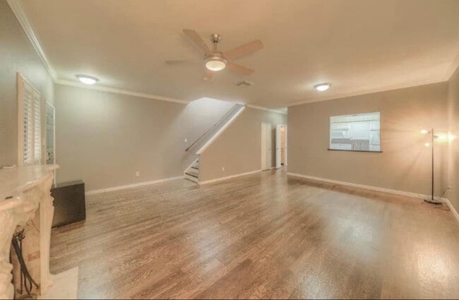 Photo - 17583 Red Oak Dr