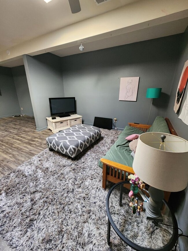 Photo - 539K Unit APT.B