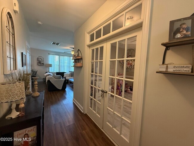 Photo - 100 Hampton Dr