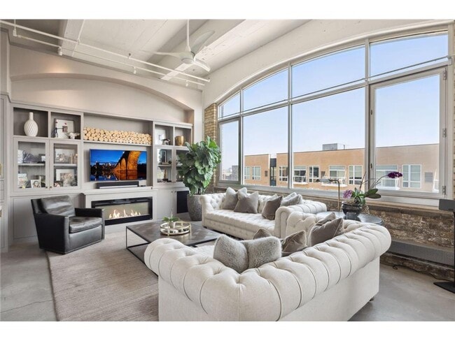 Photo - 700 N Washington Ave Unit 616