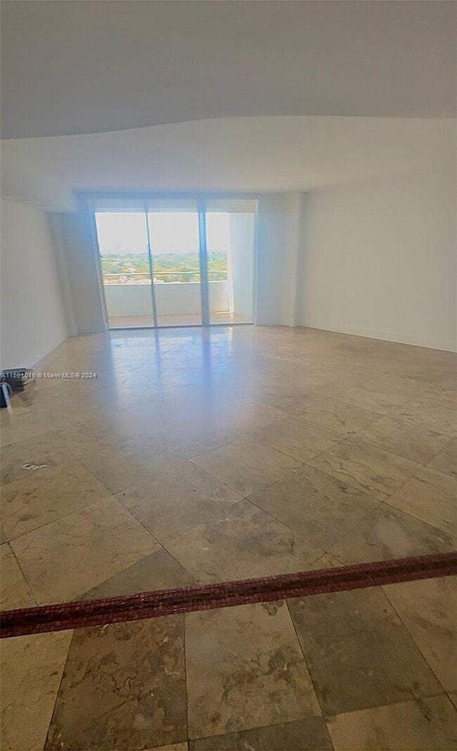 5161 Collins Ave Unit 1118