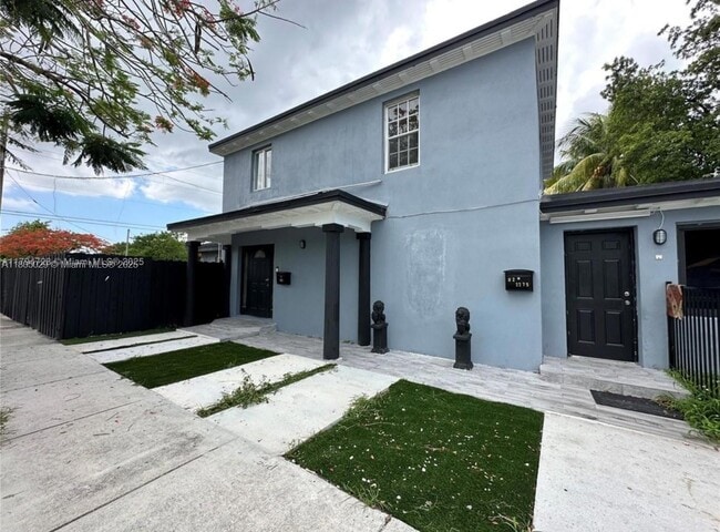Building Photo - 2275 NW 30th St Unit 3 Rental
