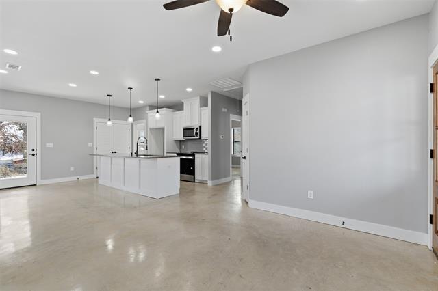 Photo - 1004 W Hanna St