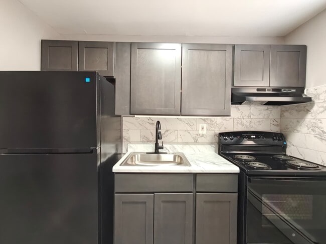 Photo - 308 Main St Unit B1