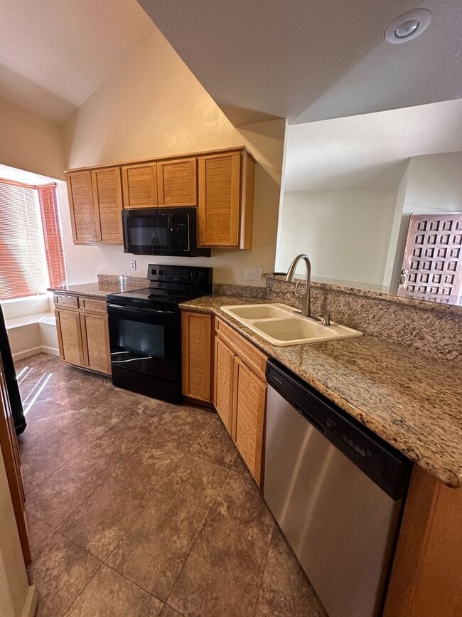2 Bed 2 Bath, Fabulous guard gated La Paloma! - 2 Bed 2 Bath, Fabulous guard gated La Paloma! Casa