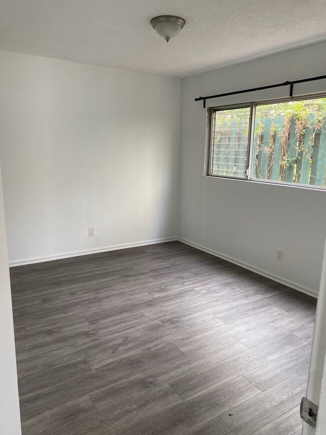 Bedroom 1 - 512 Bay St Unit 3