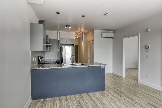 Photo - 6600 Av. de Darlington Unit 206