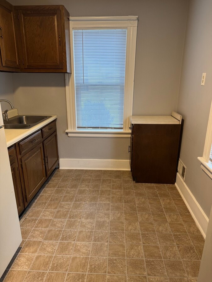 Photo - 50 Holbrook St