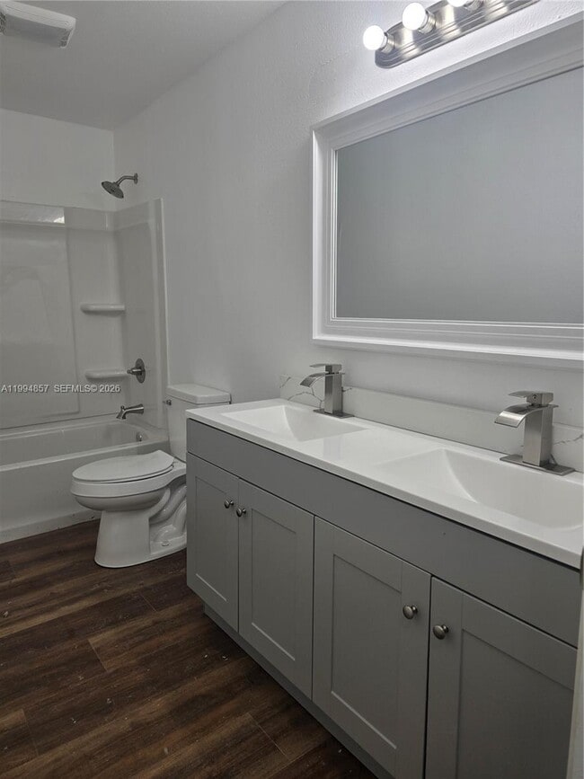 Photo - 423 N Lane St Unit 1