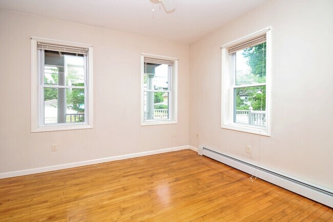 Photo - 174 Pleasant St