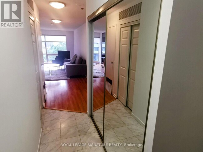 Photo - 1001 Bay St. Unit 516