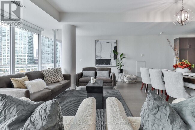 Photo - 29 Queens Quay E Unité 505