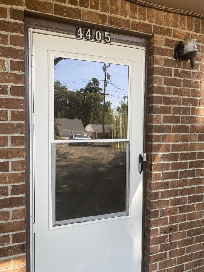 Photo - 4405 Lakeside Dr