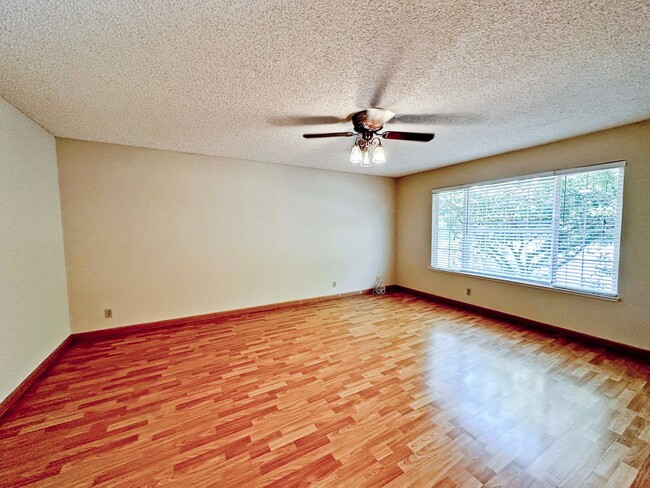1726 Aprilsong Ct