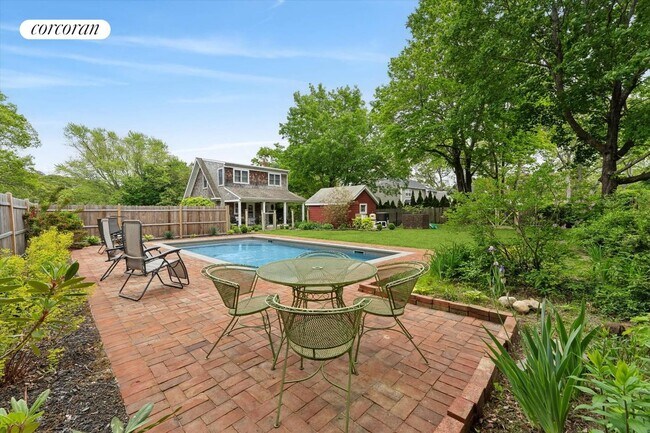 Photo - 21 Summit Blvd