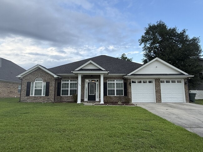 Building Photo - 729 English Oak Dr